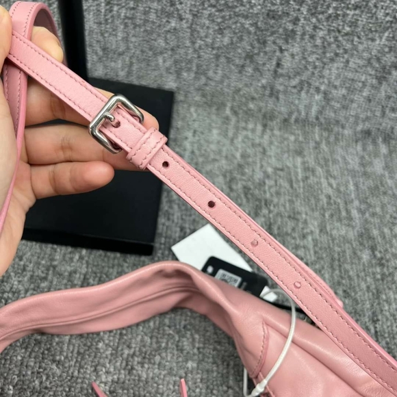 100% Authentic Prada Shoulder Bag 835-102324 - Picture 11 of 15